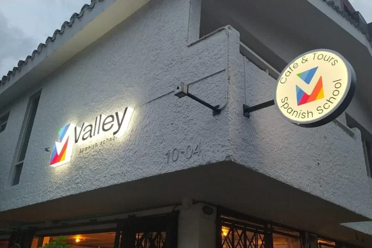What It’s Like Learning Spanish in Medellín, Colombia (As a TOTAL Beginner)